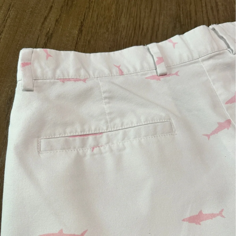 Savane Men’s Golf Shorts Size 34 Shark Print
